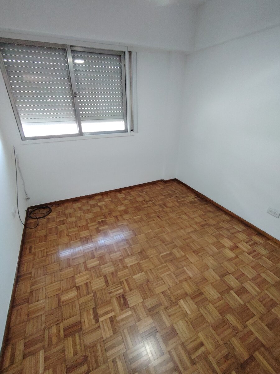 AV. PELLEGRINI 1456 PISO 10 DTO. 08 - 31