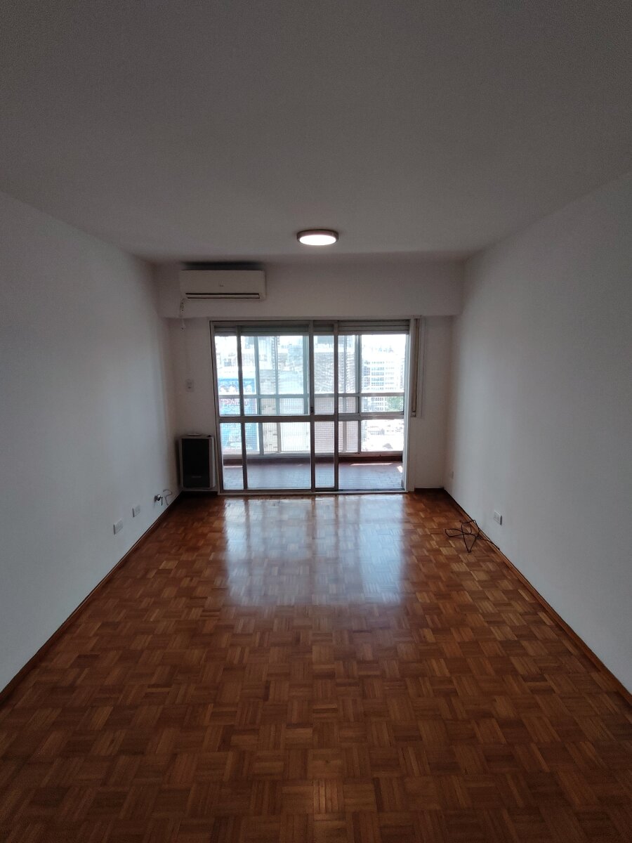 AV. PELLEGRINI 1456 PISO 10 DTO. 08 - 22
