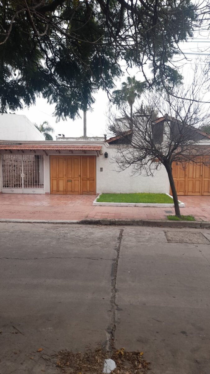 Casa con Pileta, Quincho y Oficina a metros de Av. Rafael Núñez | Apta Crédito - 13