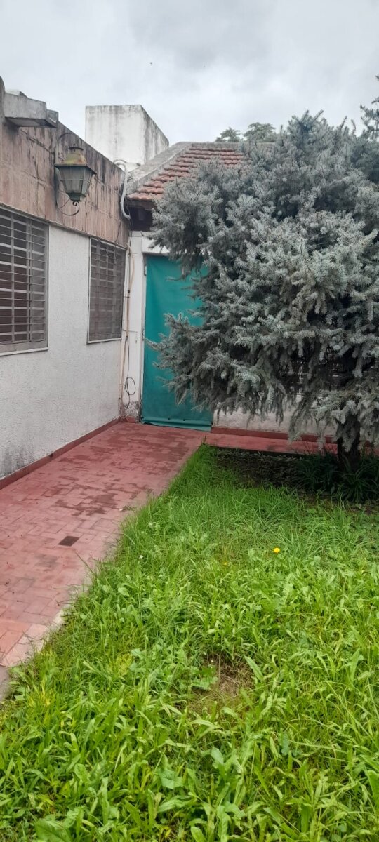 Casa con Pileta, Quincho y Oficina a metros de Av. Rafael Núñez | Apta Crédito - 24