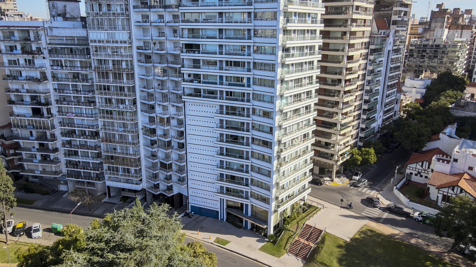VENTA DEPTO 4 DORMITORIOS CON COCHERA -VISTA AL RÍO- AQUALINA - 41
