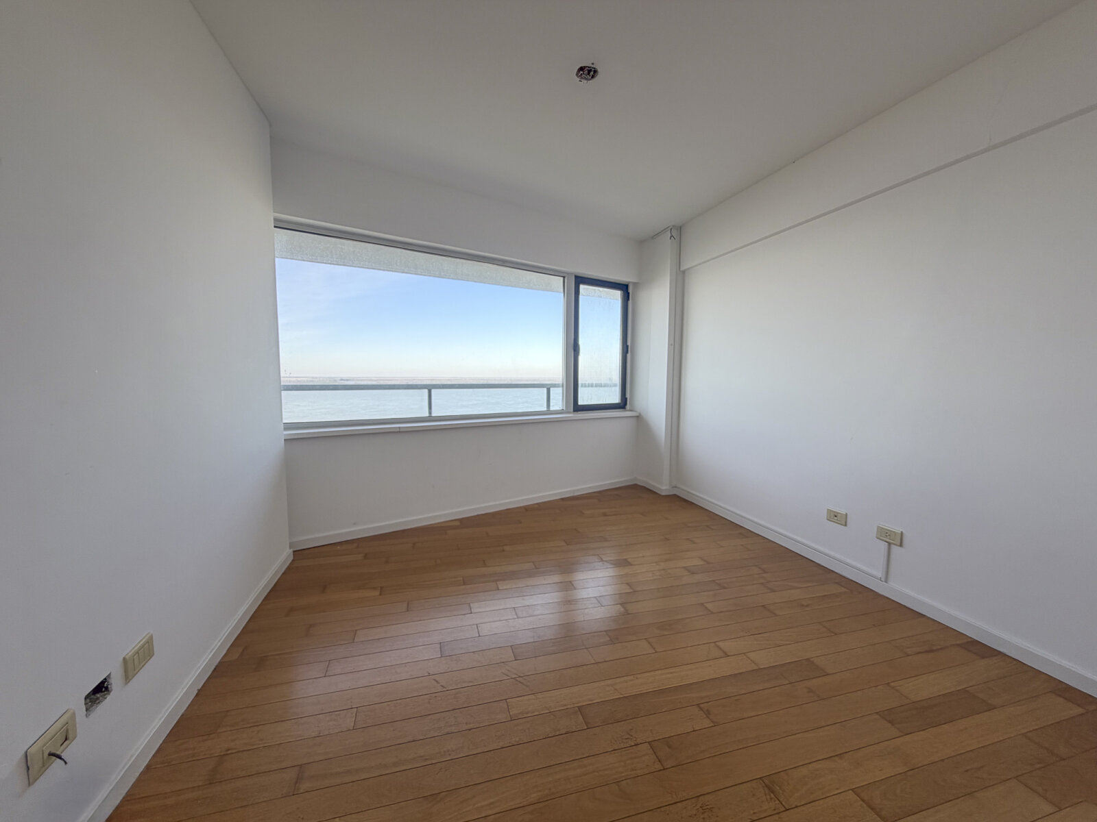 VENTA DEPTO 4 DORMITORIOS CON COCHERA -VISTA AL RÍO- AQUALINA - 17