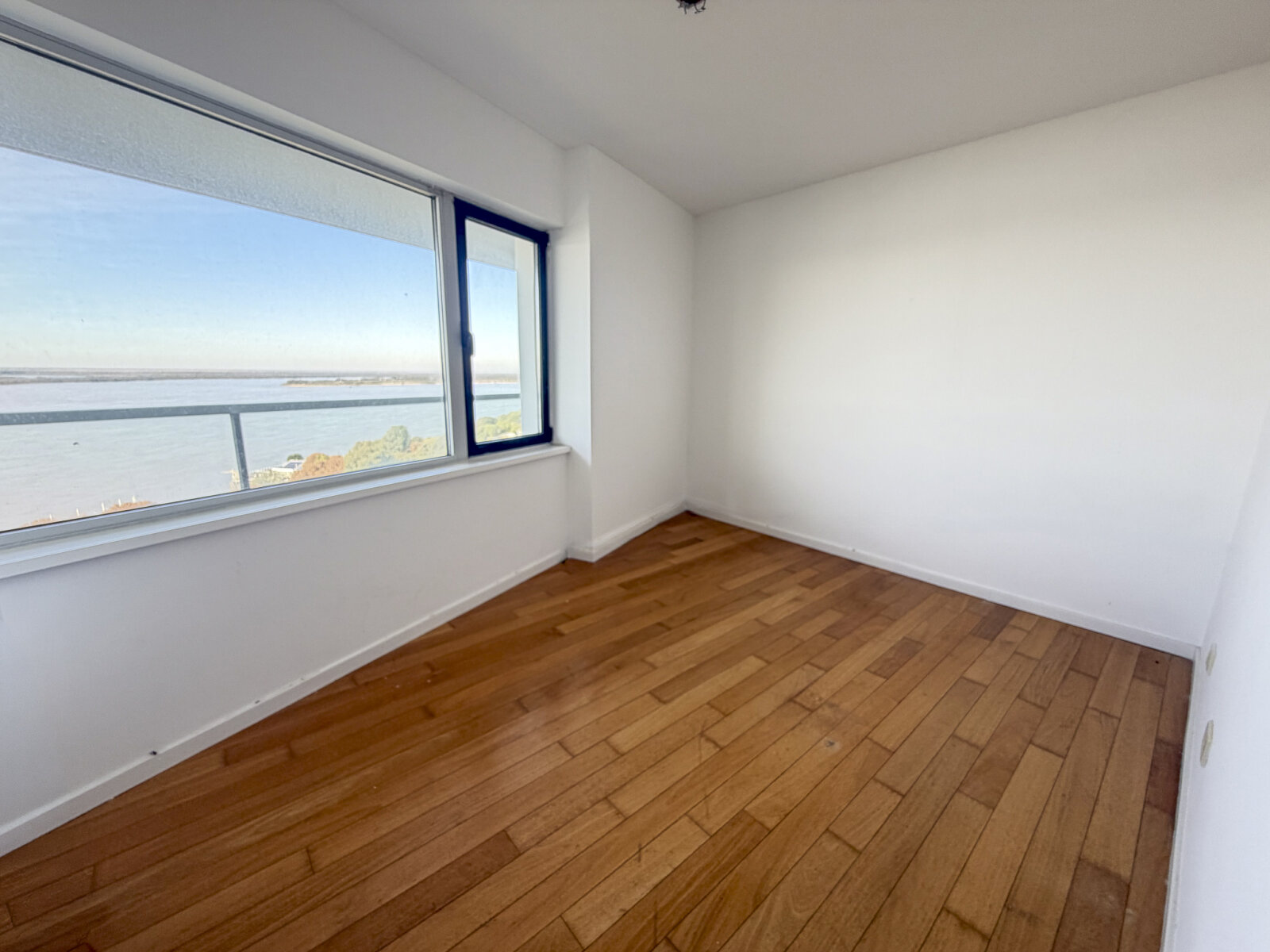VENTA DEPTO 4 DORMITORIOS CON COCHERA -VISTA AL RÍO- AQUALINA - 19