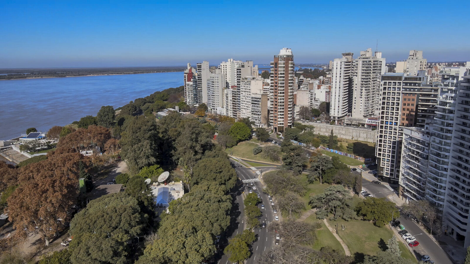 VENTA DEPTO 4 DORMITORIOS CON COCHERA -VISTA AL RÍO- AQUALINA - 47