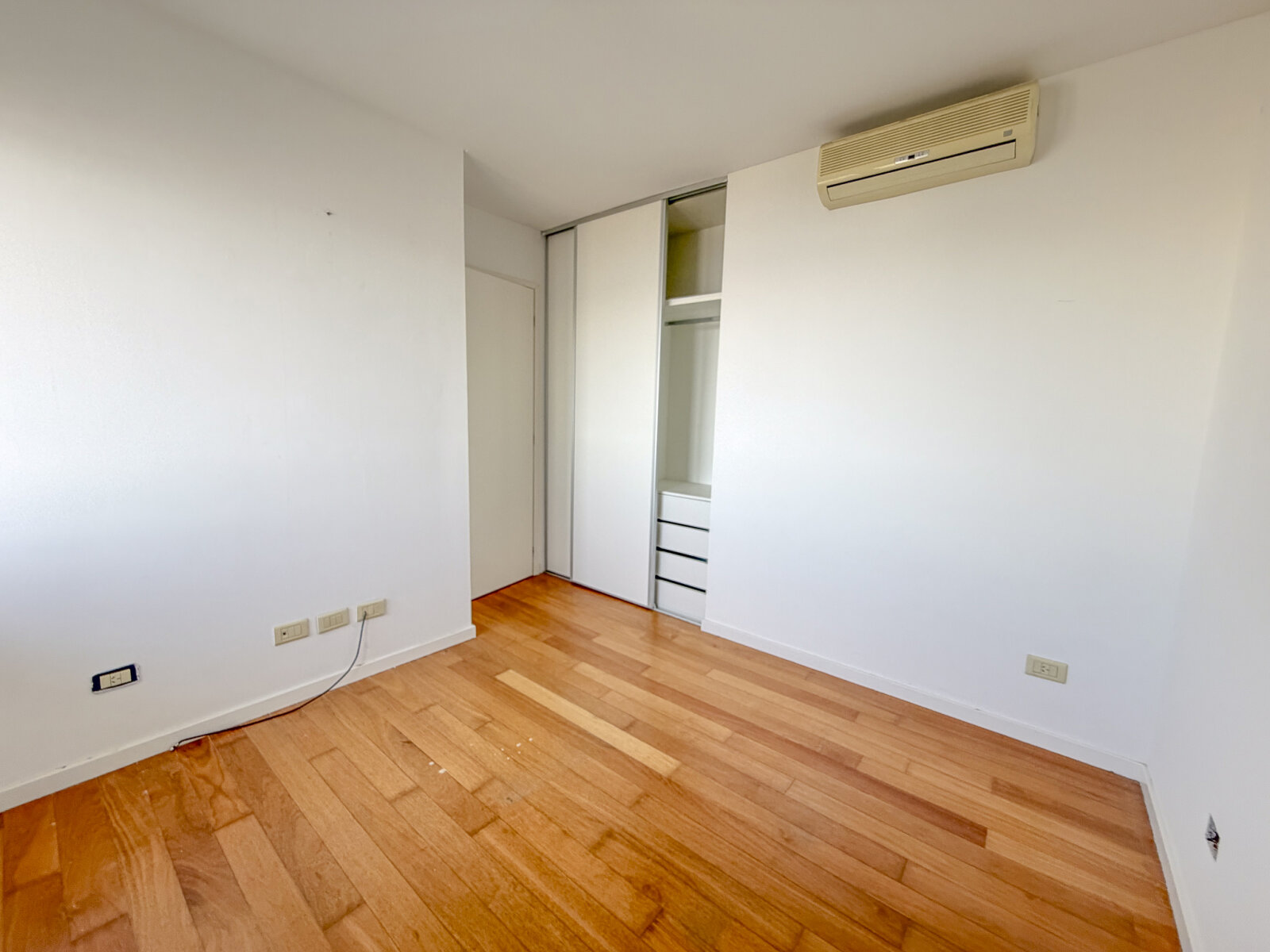 VENTA DEPTO 4 DORMITORIOS CON COCHERA -VISTA AL RÍO- AQUALINA - 21