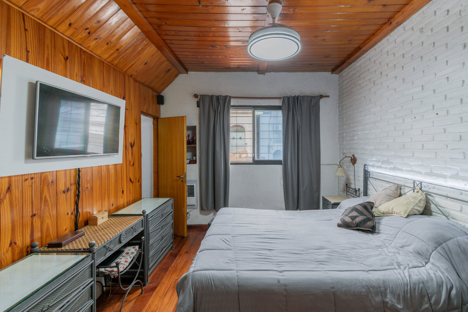 Casa en venta en Boedo. Lote propio. 4 ambientes más estudio. Quincho y terraza. Mucha luz - 25