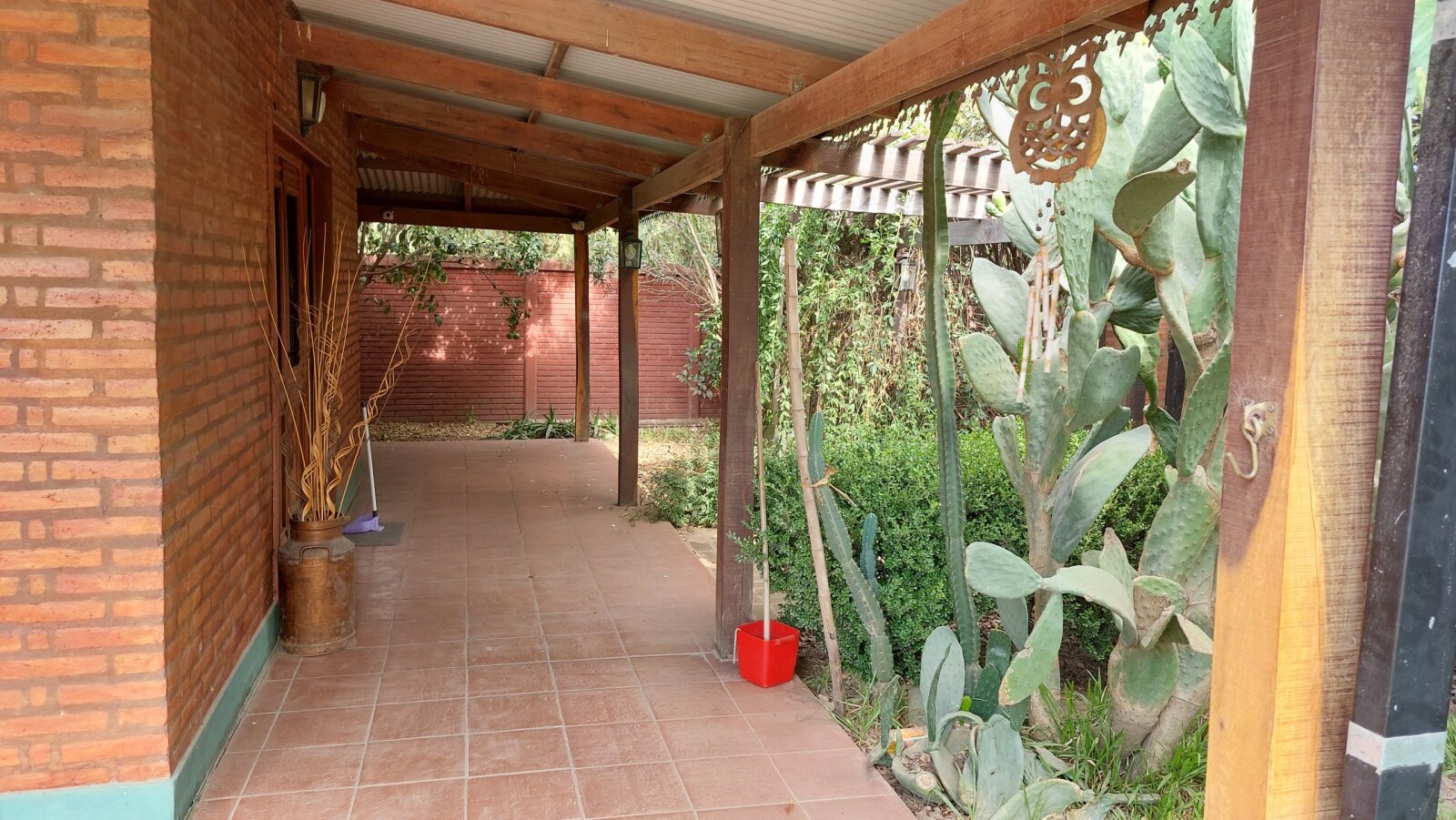 ROLDAN- PUNTA CHACRA - CASA EN ALQUILER - AMPLIO PARQUE - PISCINA - 6