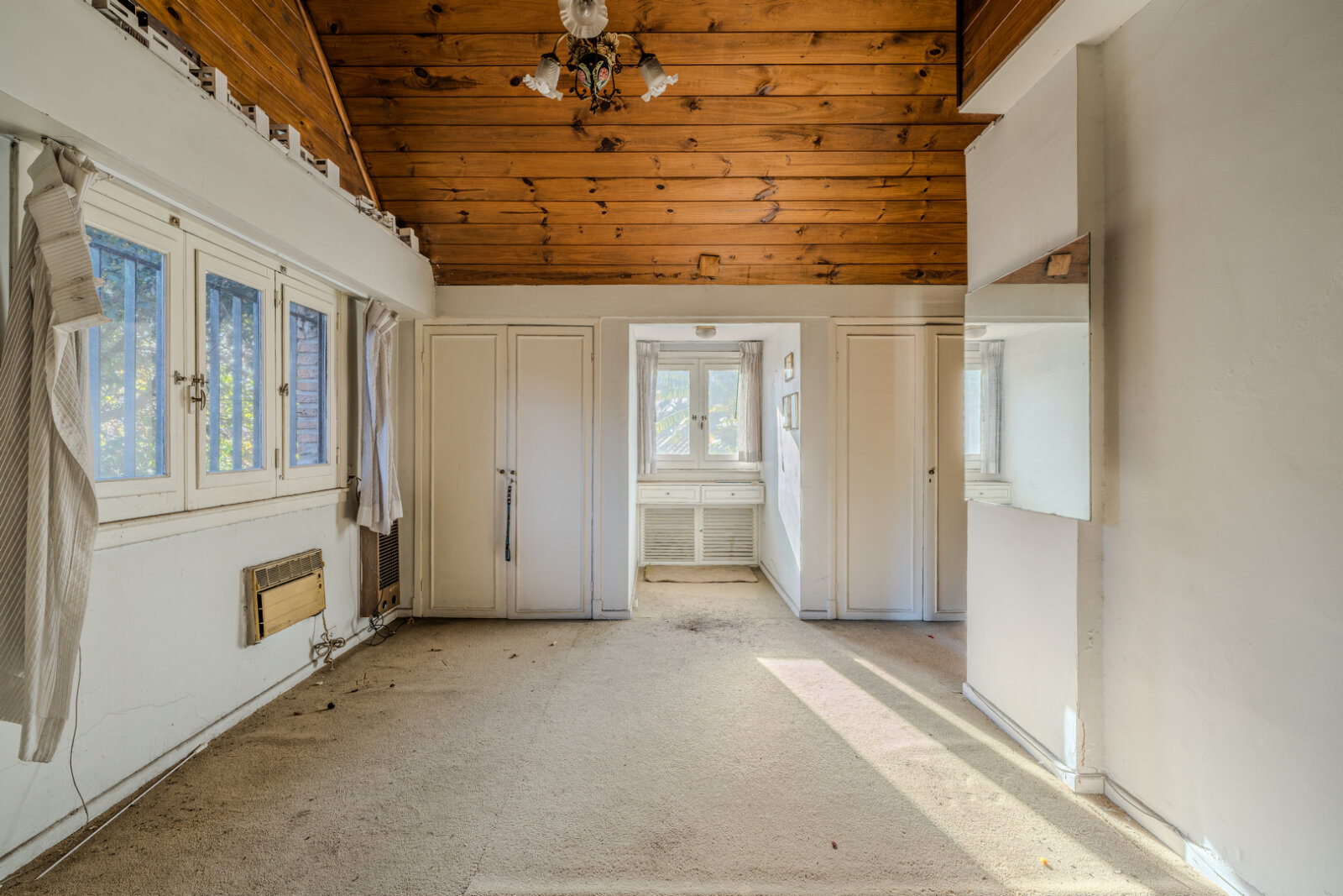 VENTA Casa con gran parque y pileta en Boulogne SAN ISIDRO - 19