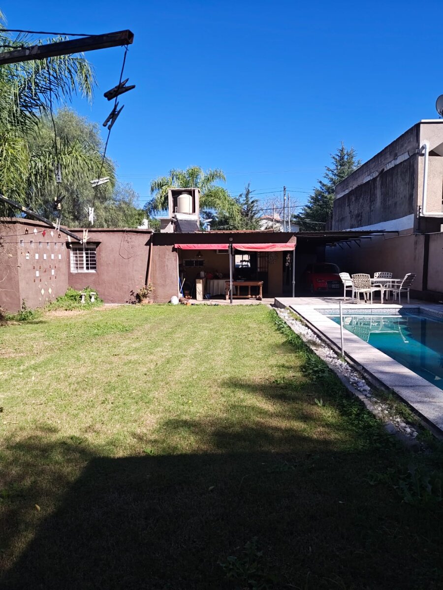 Casa con Suite, Oficina y Gran Terreno en Zona Norte | 589 m² | USD 130.000 - 9