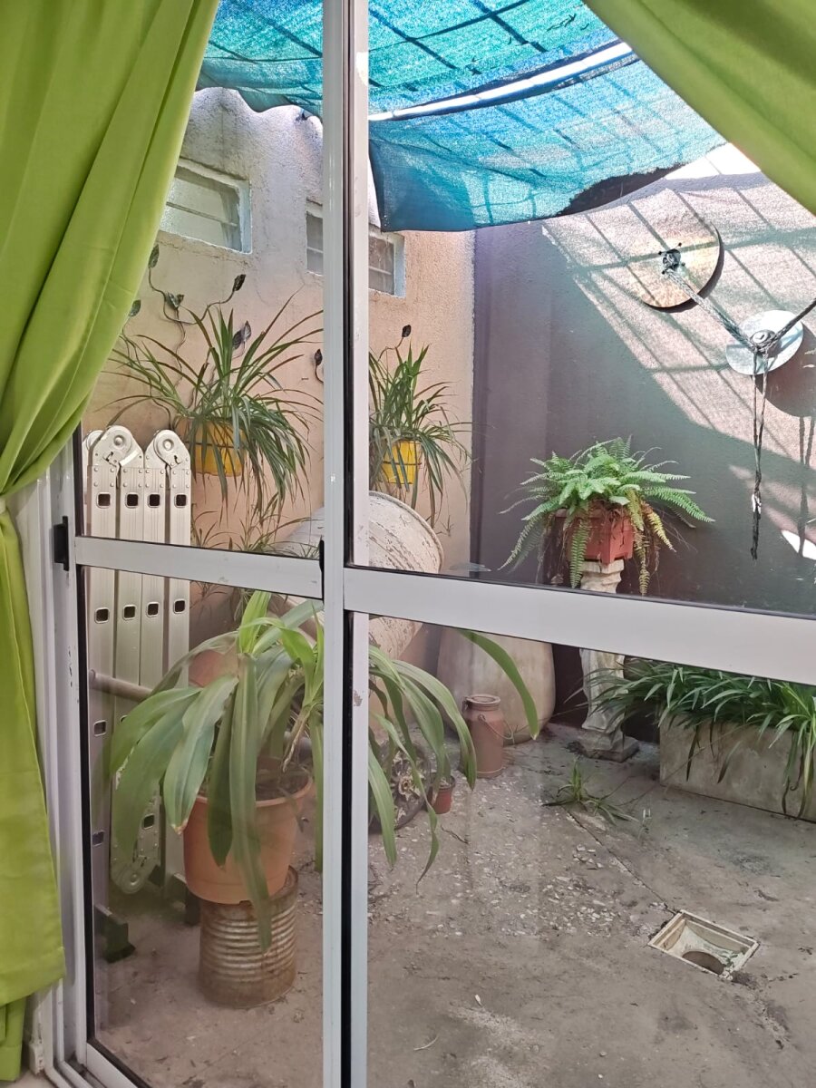 Casa con Suite, Oficina y Gran Terreno en Zona Norte | 589 m² | USD 130.000 - 4