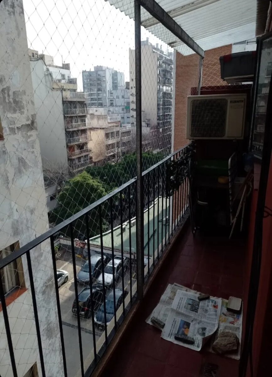 Se Vende un Agradable Departamento de 2 Ambientes con Balcón - Almagro - 12
