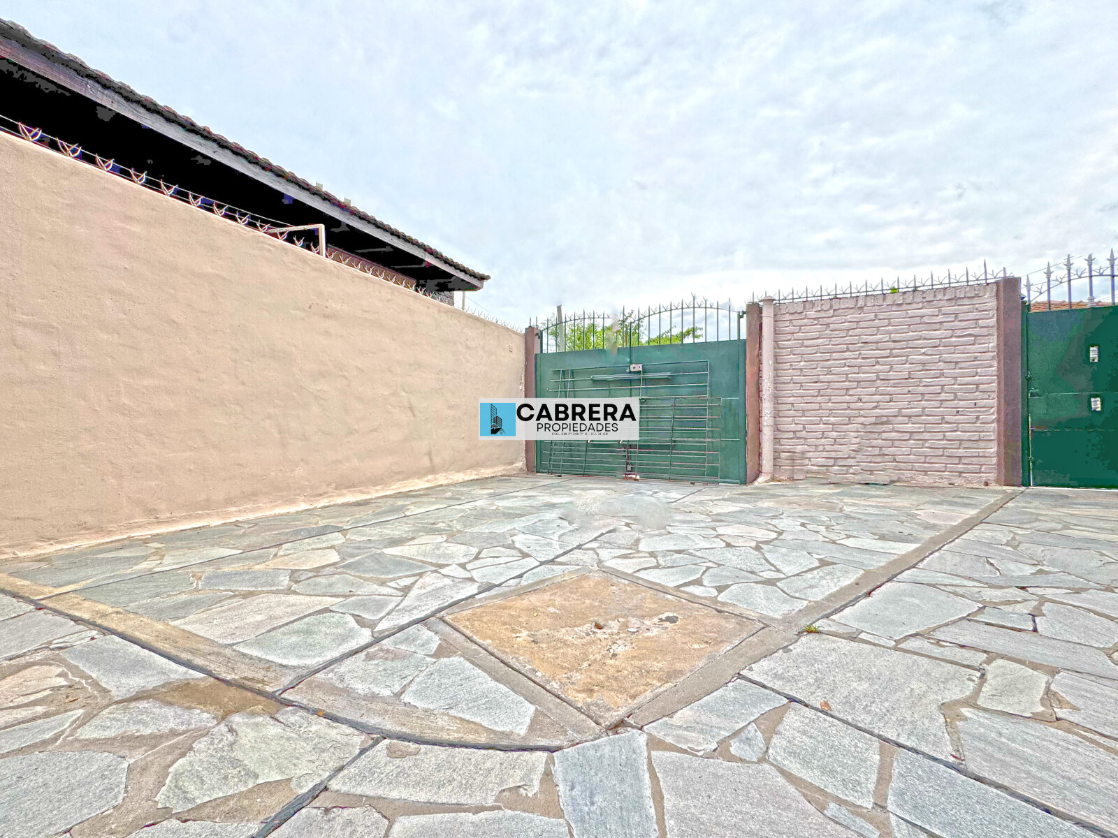 CASA EN VENTA 2 AMB Y DEPTO 2 AMB EN GENERAKL RODRIGUEZ - 29
