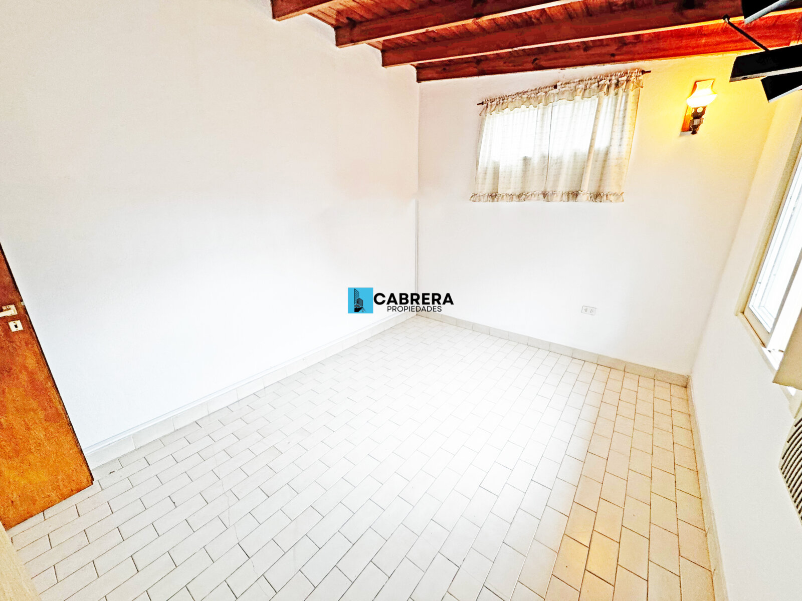 CASA EN VENTA 2 AMB Y DEPTO 2 AMB EN GENERAKL RODRIGUEZ - 25