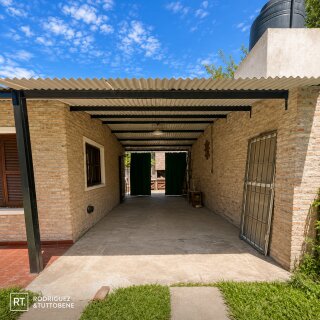 Casas - Funes -  Alquiler