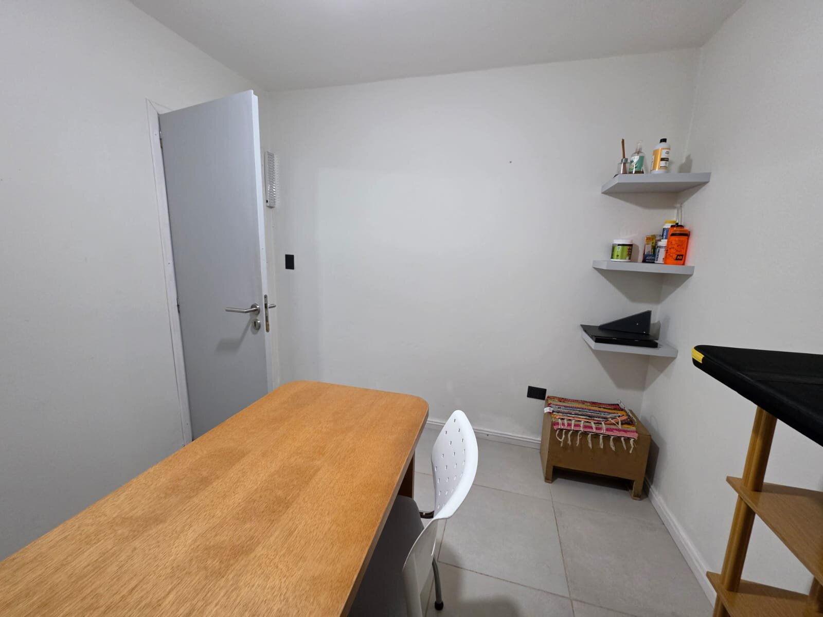 ALQUILER DE CONSULTORIO PROFESIIONAL EN CENTRO MÉDICO ACTIVO – ESQUEL - 5