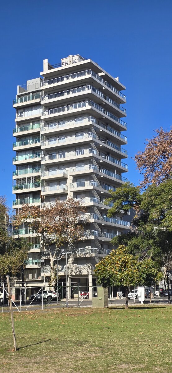 VENTA DEPTO 2 DORMITORIOS CON BALCÓN - VISTA AL RÍO - 1