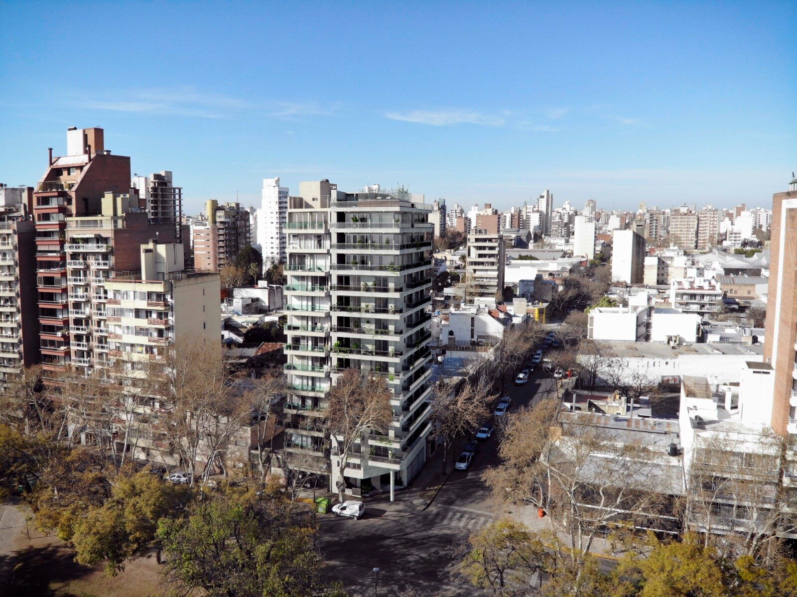 VENTA DEPTO 2 DORMITORIOS CON BALCÓN - VISTA AL RÍO - 2
