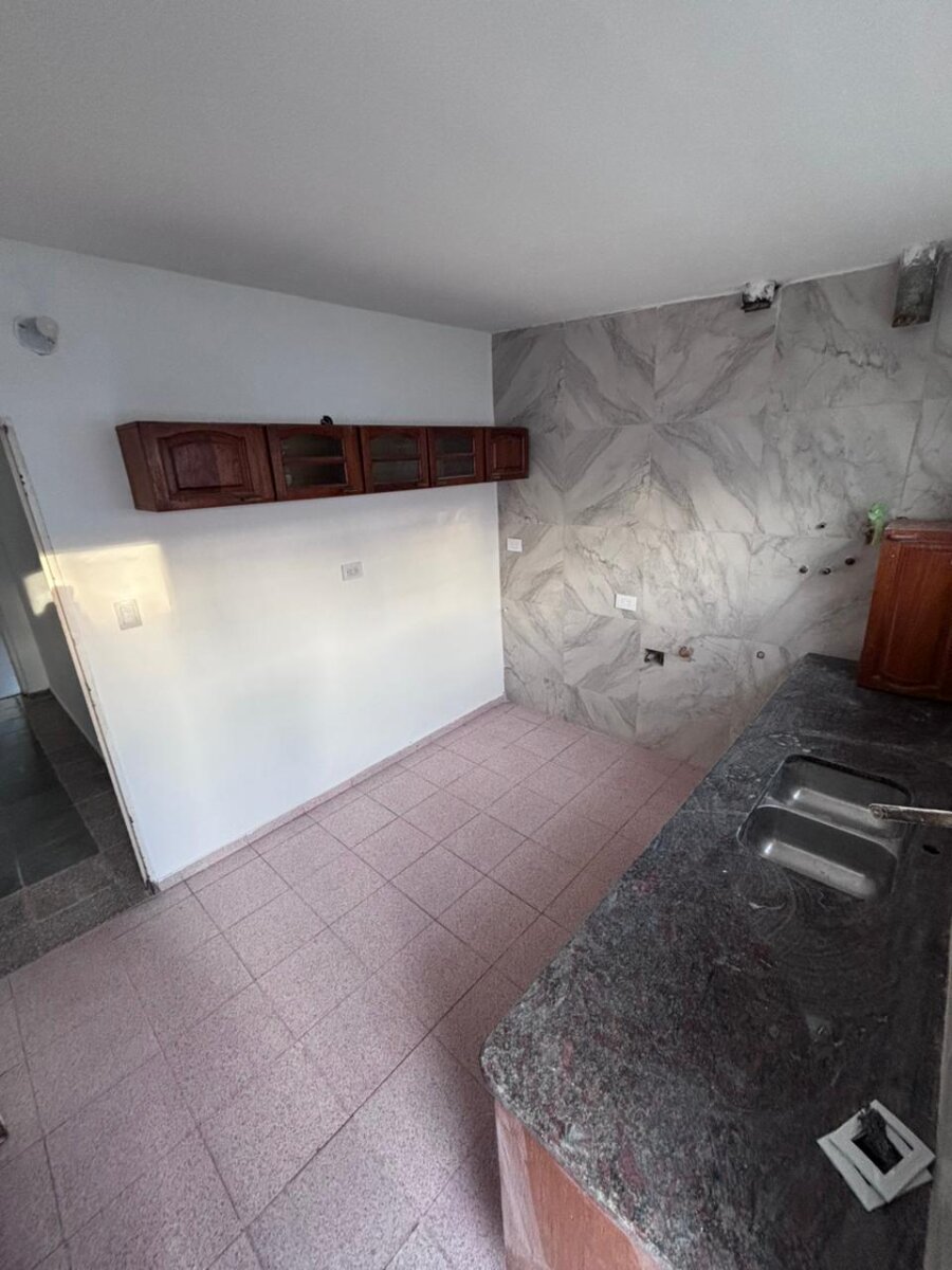  Apto Crédito H. Dos viviendas en el mismo terreno. Ideal inversión o uso multifamilar en Barrio Quebrada de las Rosas - Imagen 8
