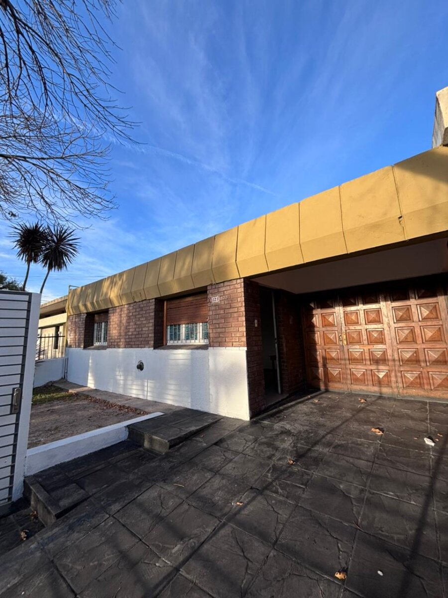  Apto Crédito H. Dos viviendas en el mismo terreno. Ideal inversión o uso multifamilar en Barrio Quebrada de las Rosas