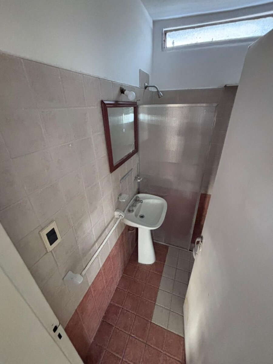  Apto Crédito H. Dos viviendas en el mismo terreno. Ideal inversión o uso multifamilar en Barrio Quebrada de las Rosas - Imagen 18