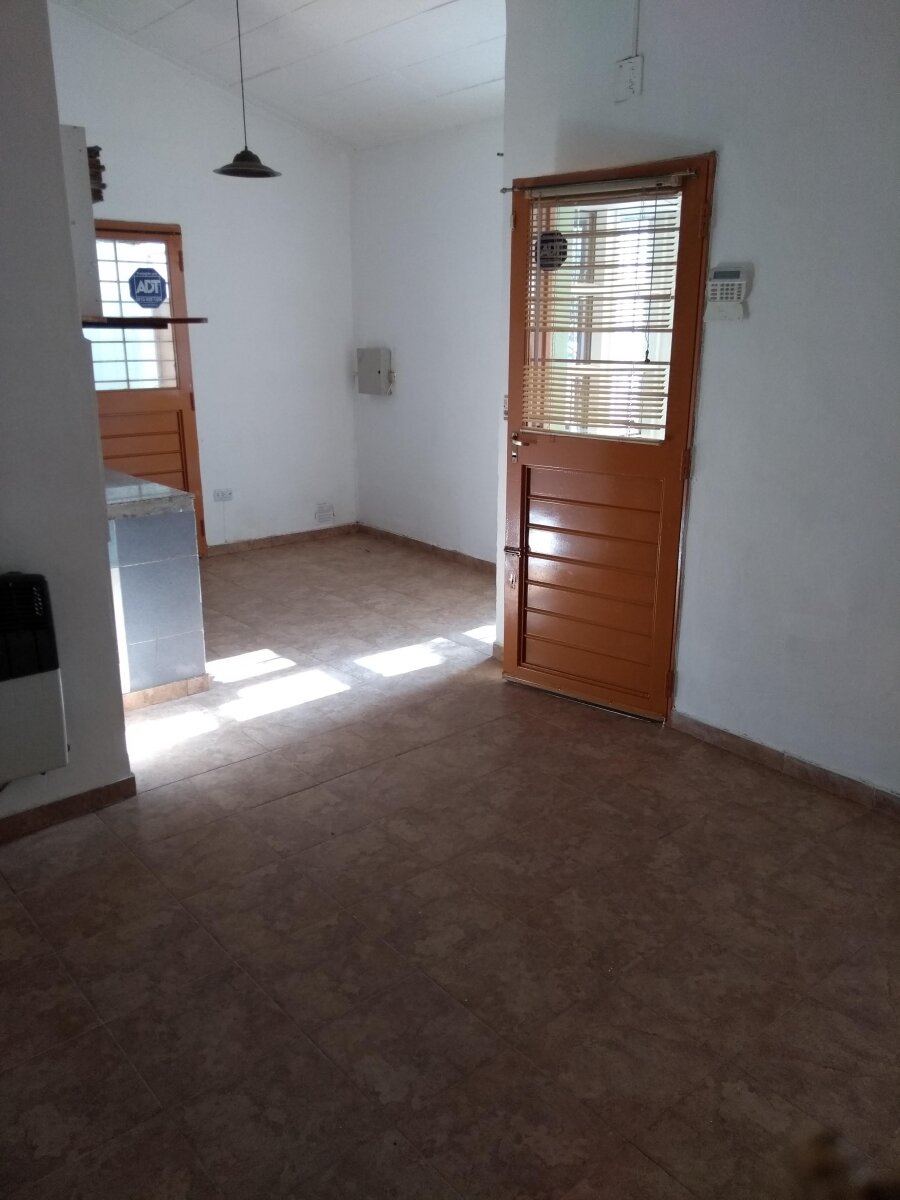 MATIENZO (ZONA) CON RENTA - 2 DOR- COCH. - Imagen 4