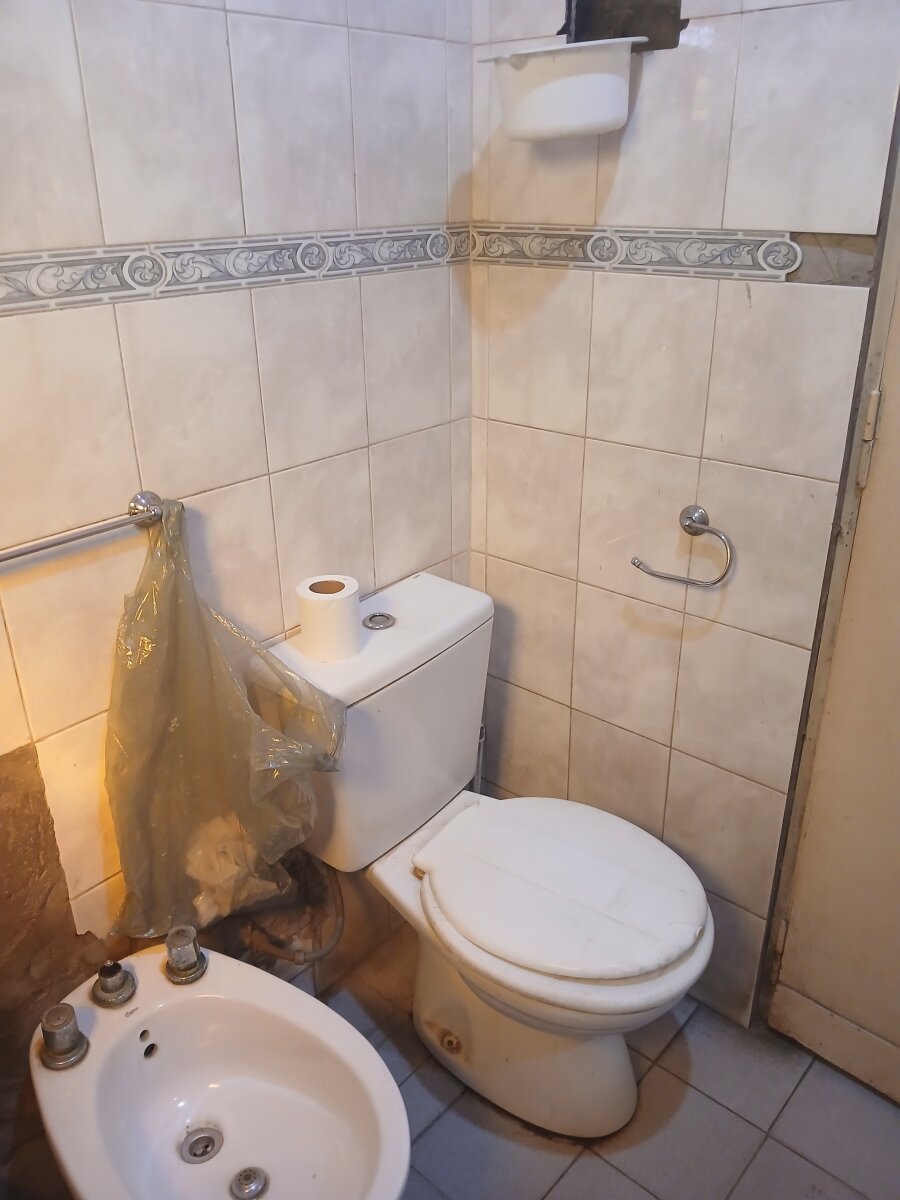 VENTA- Local Comercial + 2 Viviendas sobre Lote de 350 m² | González Catán - 14