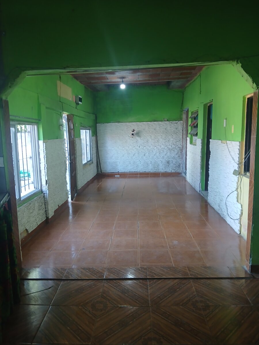 VENTA- Local Comercial + 2 Viviendas sobre Lote de 350 m² | González Catán - 17