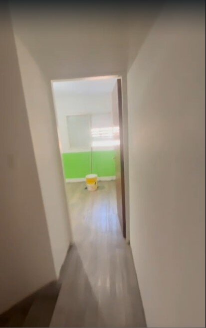 pasillo a dormitorio 2