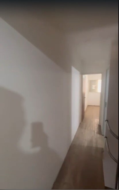 pasillo a dormitorio 1