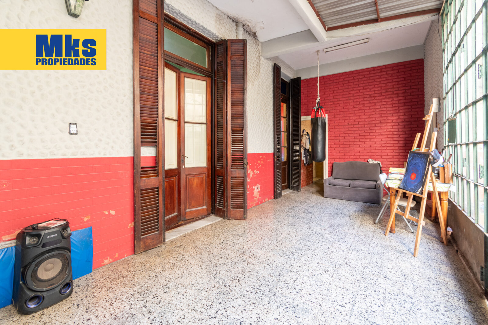 Amplio PH de 4 ambientes con cochera, patio, parrilla y terraza propia con gran potencial sin expensas. - 27