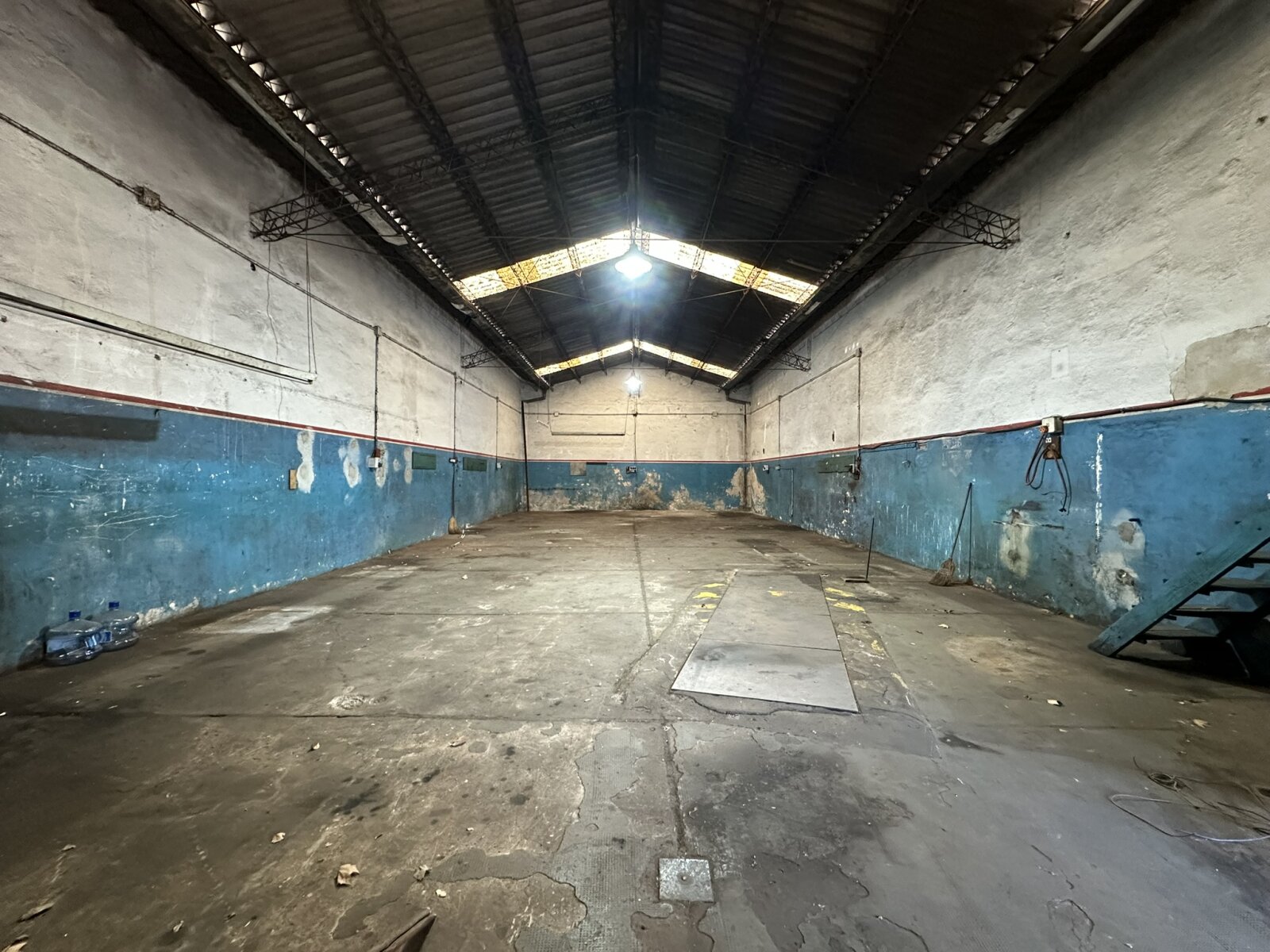 GALPÓN COMERCIAL - 2
