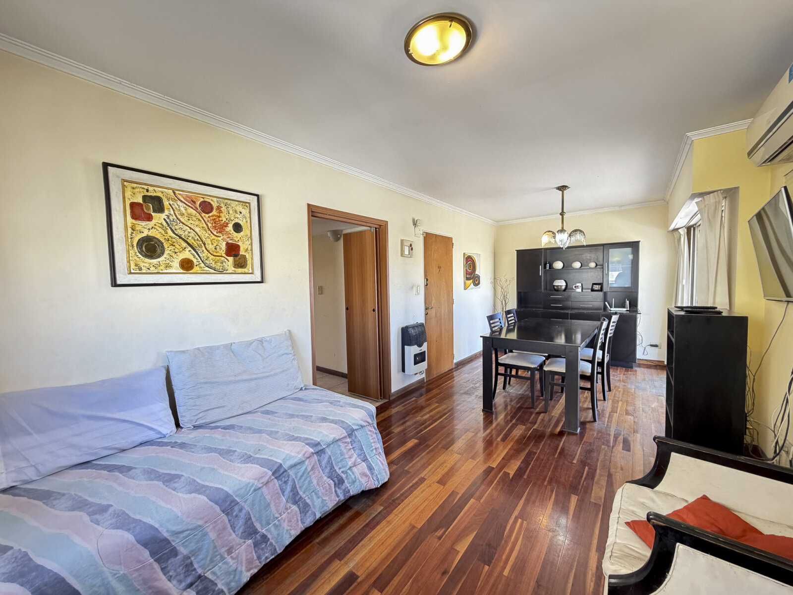 VENTA. Departamento 3 dormitorios. Pileta y Parrillero exclusivo - 1