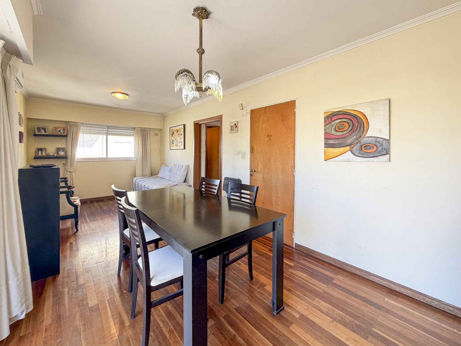 VENTA. Departamento 3 dormitorios. Pileta y Parrillero exclusivo - 2