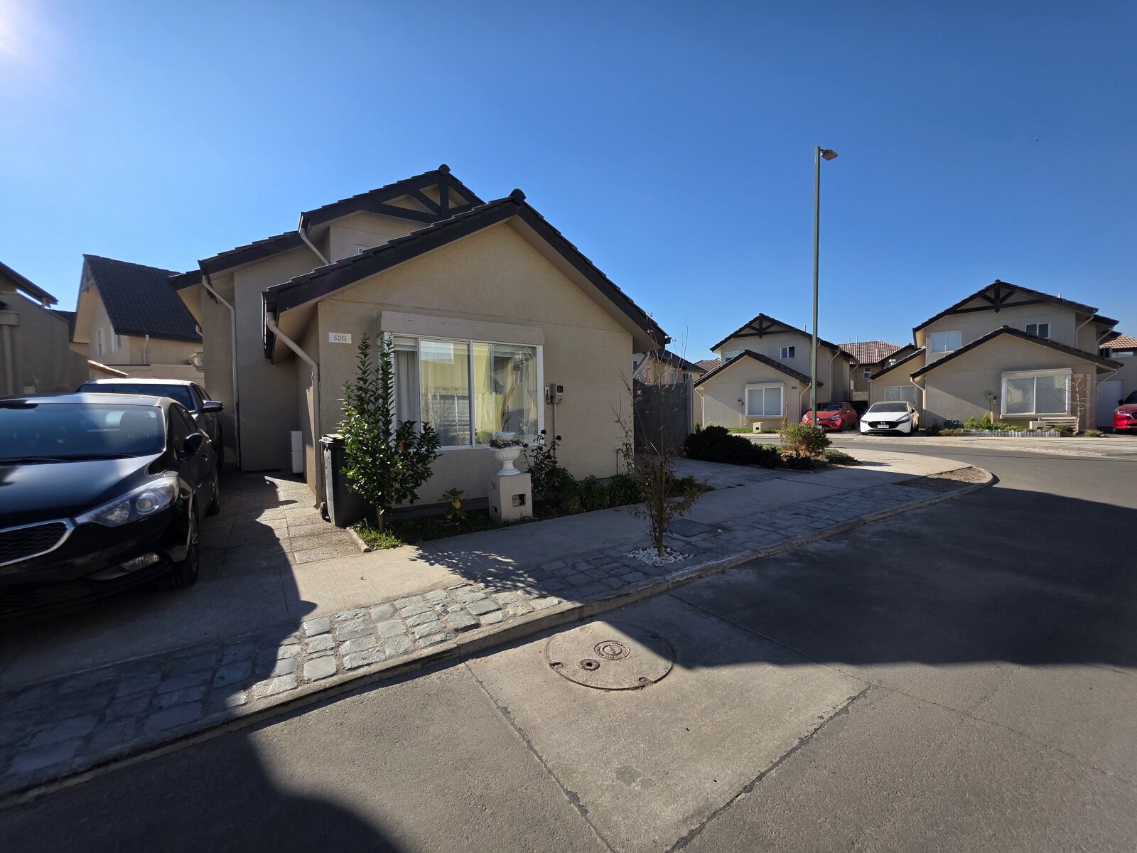 Se Vende Casa Esquina | 3D + 3B + 3 Estac. | Laguna Norte
