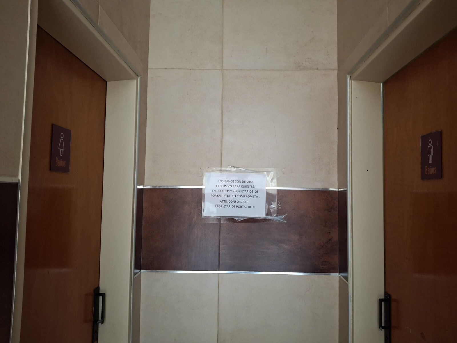 Ibarlucea: Portal de Ki, San Martin y Maipu Locales centricos en venta, Santa Fe, Argentina - 240