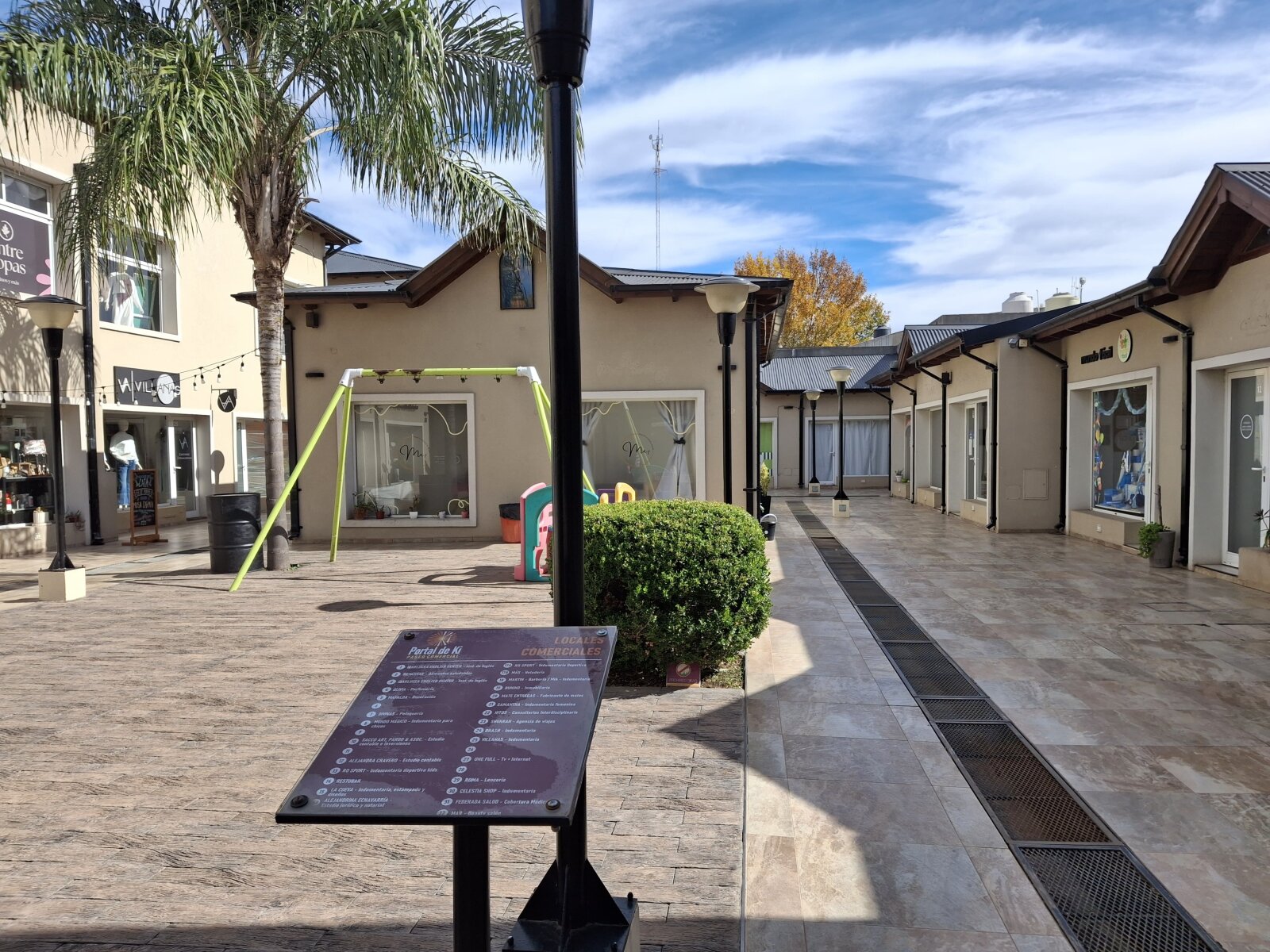 Ibarlucea: Portal de Ki, San Martin y Maipu Locales centricos en venta, Santa Fe, Argentina - 286
