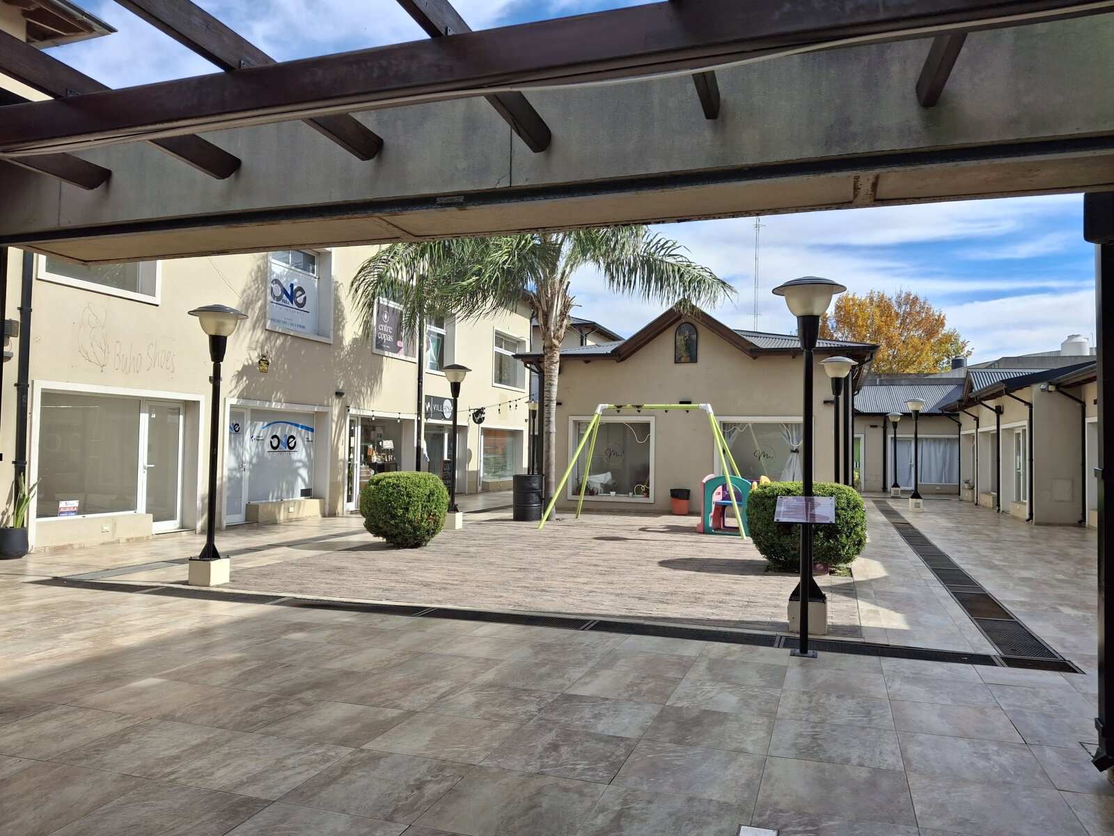 Ibarlucea: Portal de Ki, San Martin y Maipu Locales centricos en venta, Santa Fe, Argentina - 62