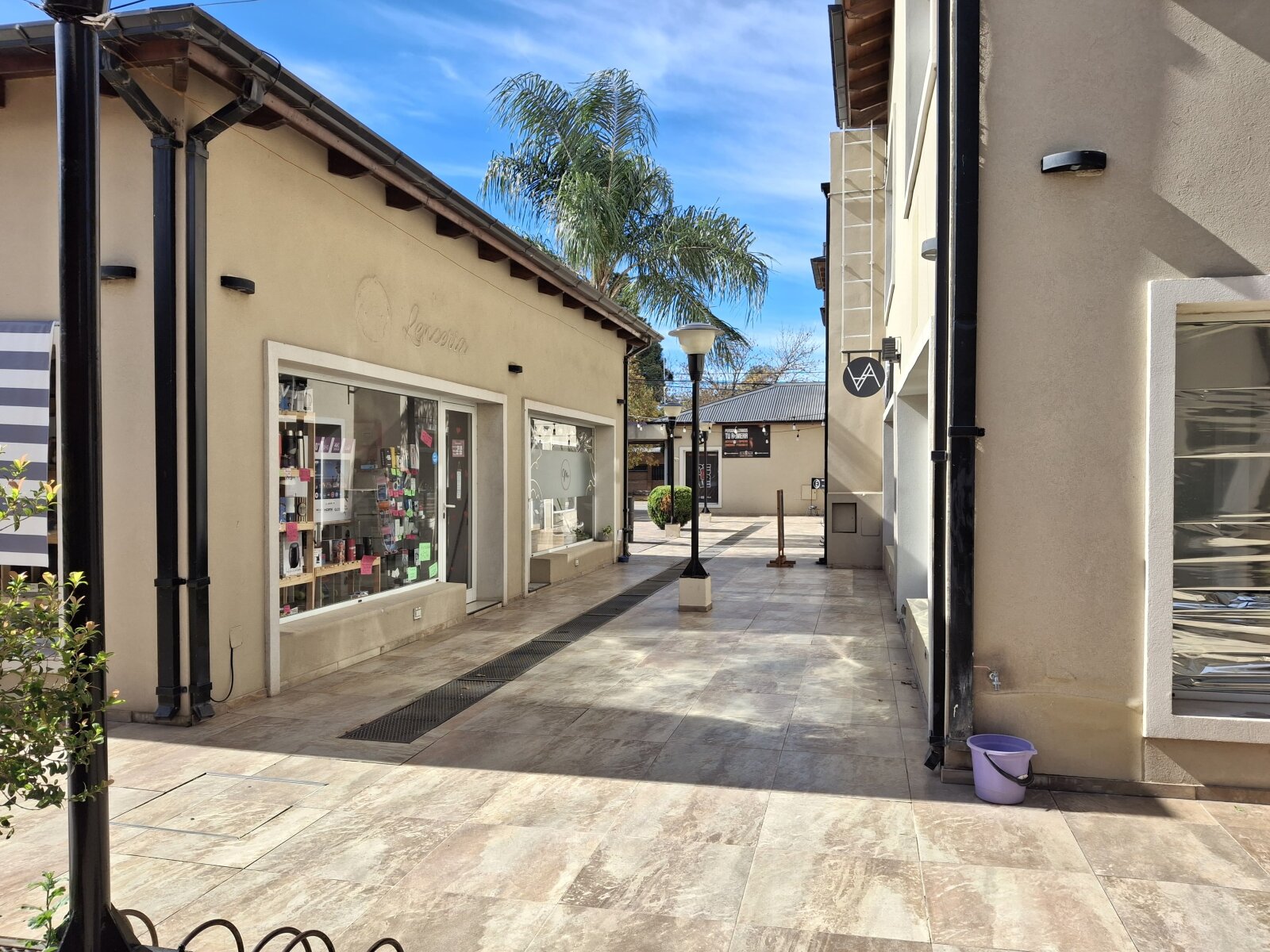 Ibarlucea: Portal de Ki, San Martin y Maipu Locales centricos en venta, Santa Fe, Argentina - 69