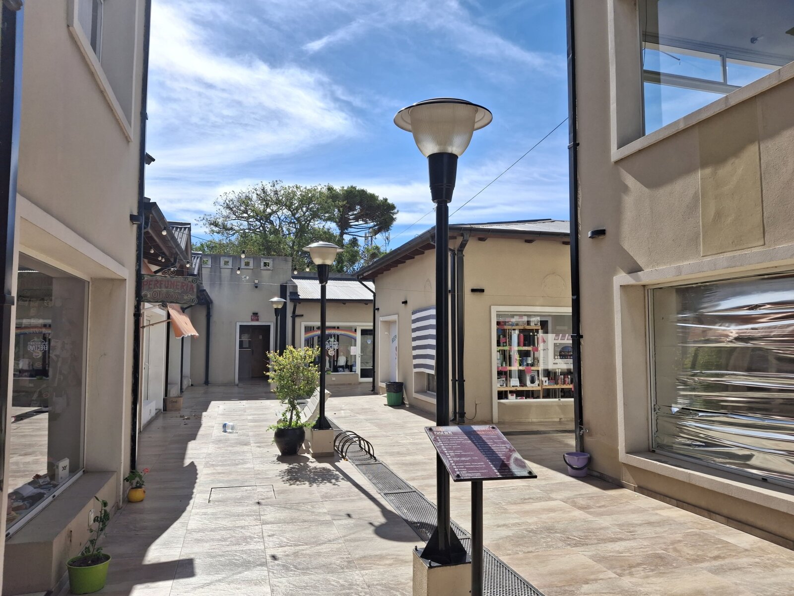 Ibarlucea: Portal de Ki, San Martin y Maipu Locales centricos en venta, Santa Fe, Argentina - 97