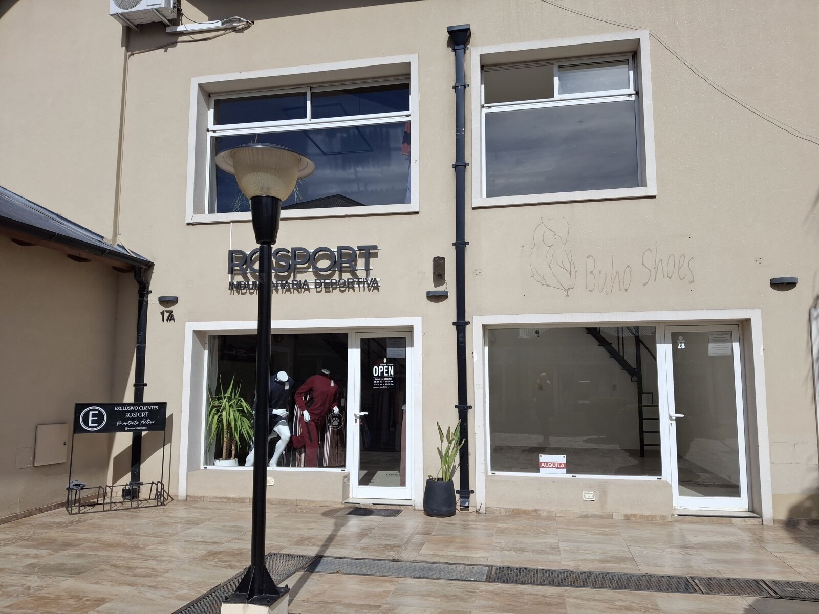 Ibarlucea: Portal de Ki, San Martin y Maipu Locales centricos en venta, Santa Fe, Argentina - 392
