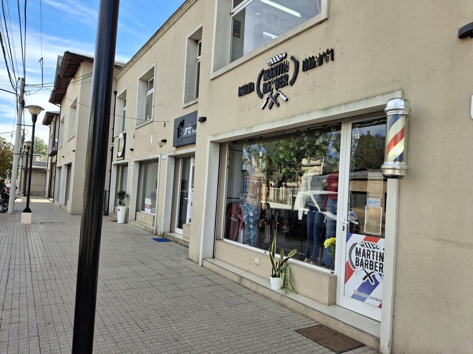 Ibarlucea: Portal de Ki, San Martin y Maipu Locales centricos en venta, Santa Fe, Argentina - 230