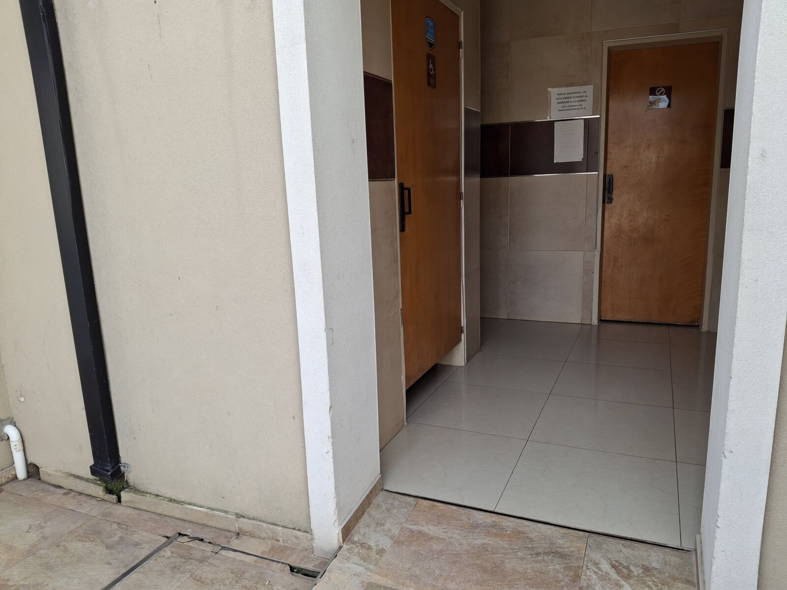 Ibarlucea: Portal de Ki, San Martin y Maipu Locales centricos en venta, Santa Fe, Argentina - 234