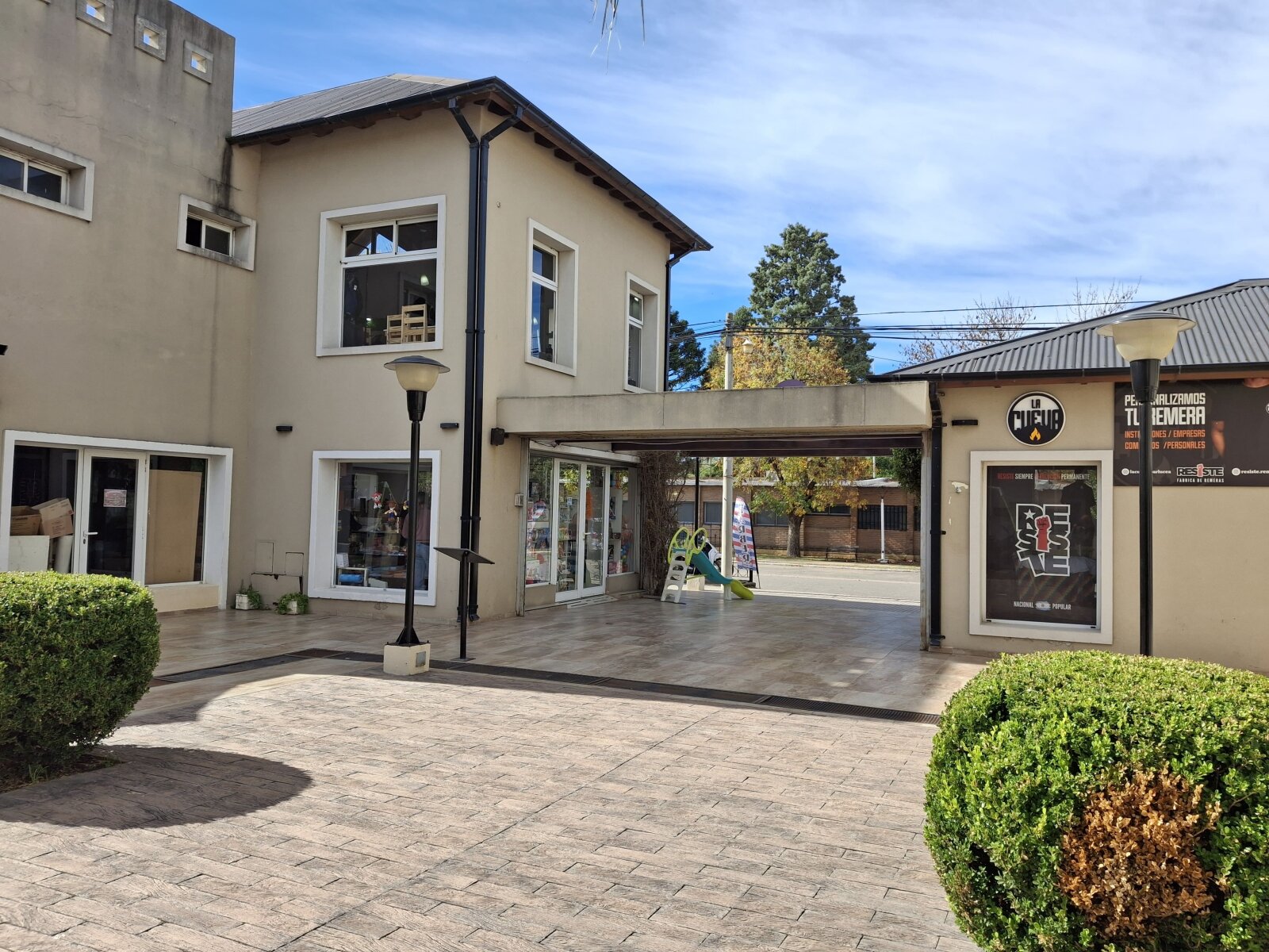 Ibarlucea: Portal de Ki, San Martin y Maipu Locales centricos en venta, Santa Fe, Argentina - 338
