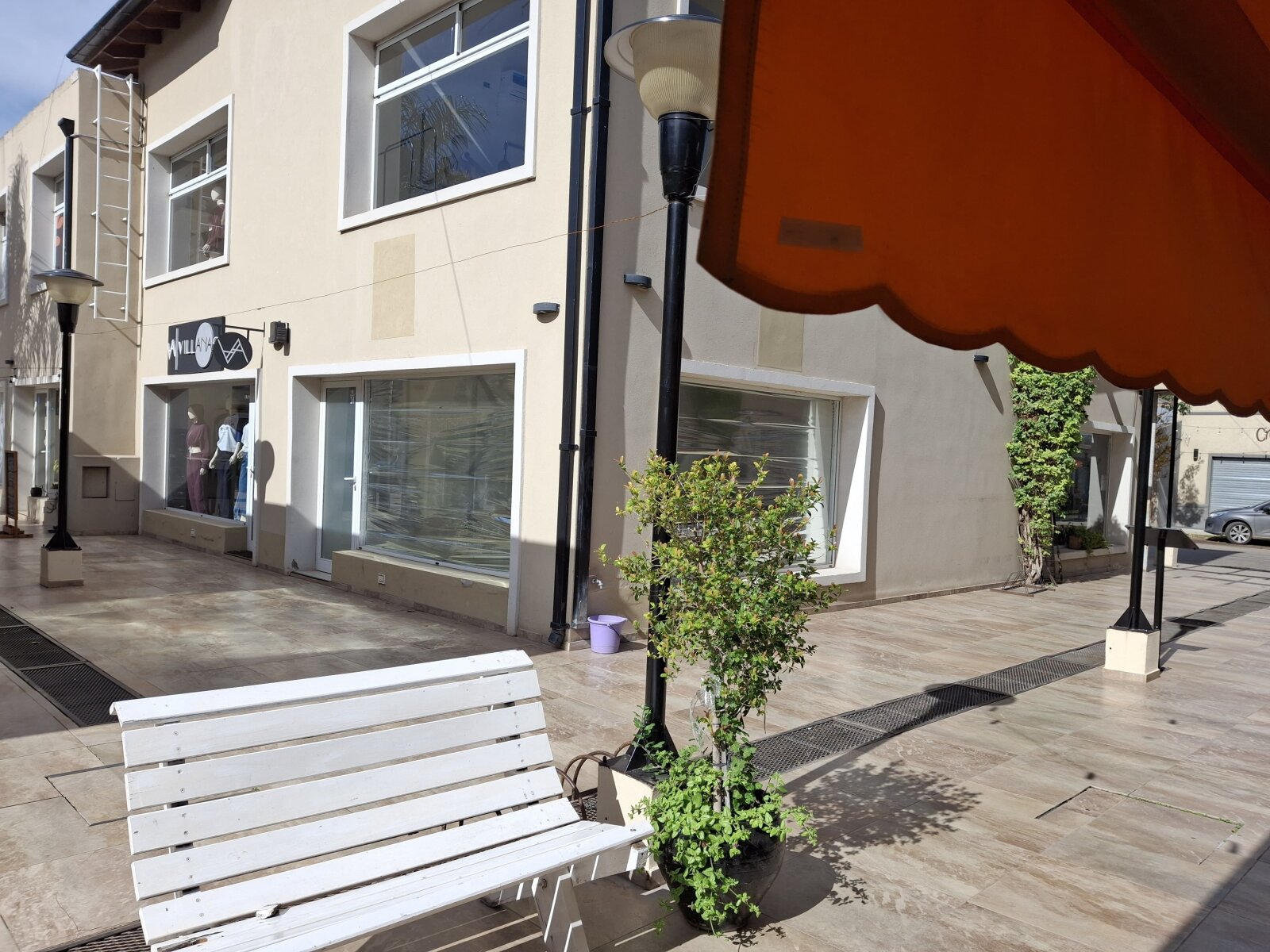 Ibarlucea: Portal de Ki, San Martin y Maipu Locales centricos en venta, Santa Fe, Argentina - 364