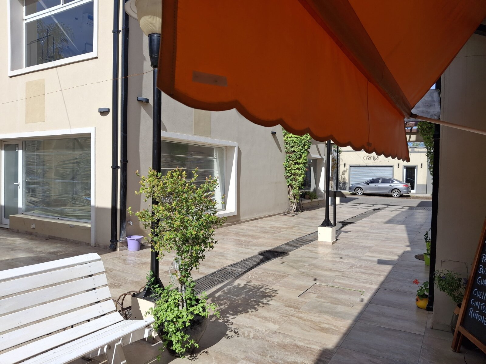 Ibarlucea: Portal de Ki, San Martin y Maipu Locales centricos en venta, Santa Fe, Argentina - 365