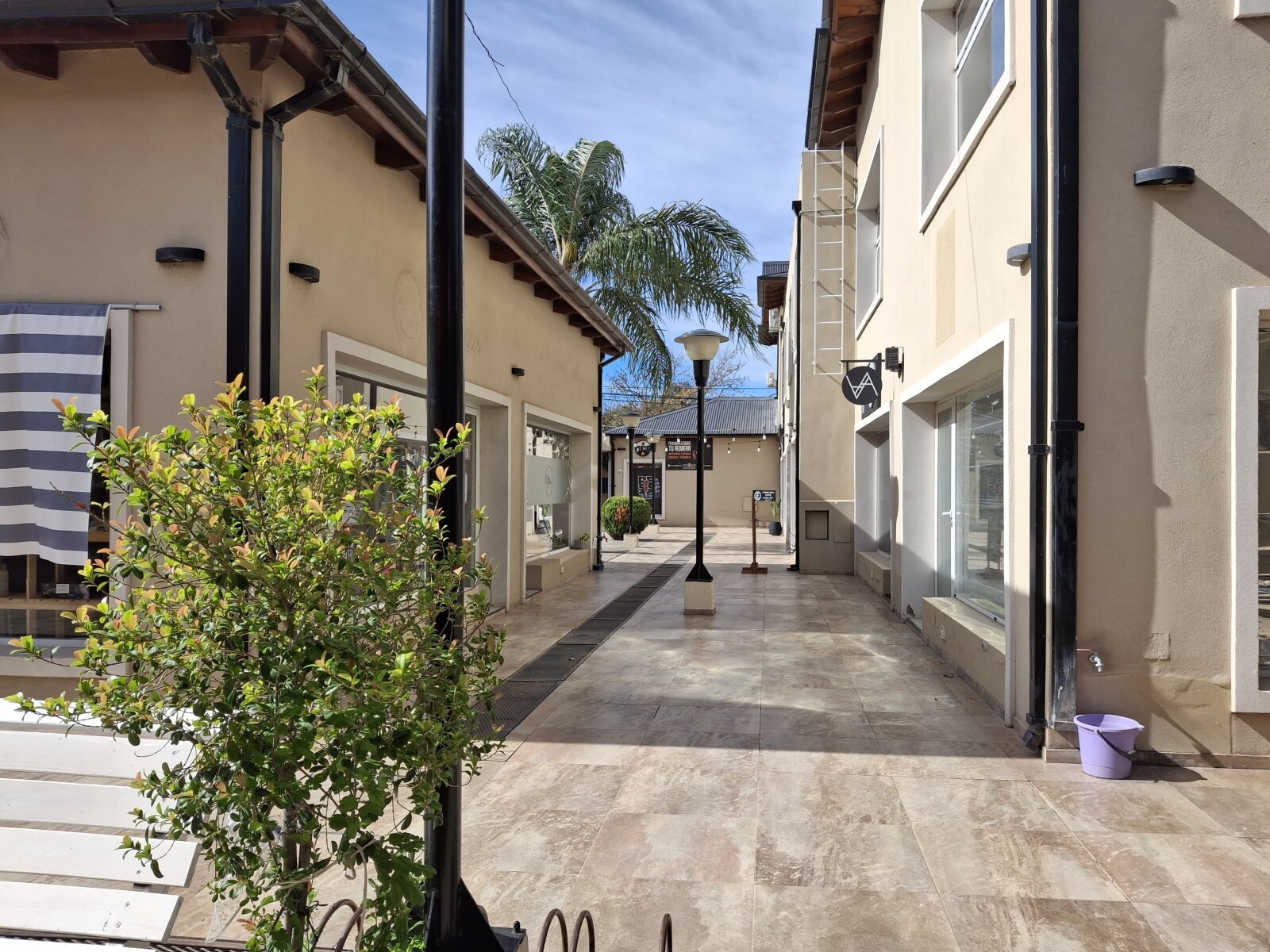 Ibarlucea: Portal de Ki, San Martin y Maipu Locales centricos en venta, Santa Fe, Argentina - 36