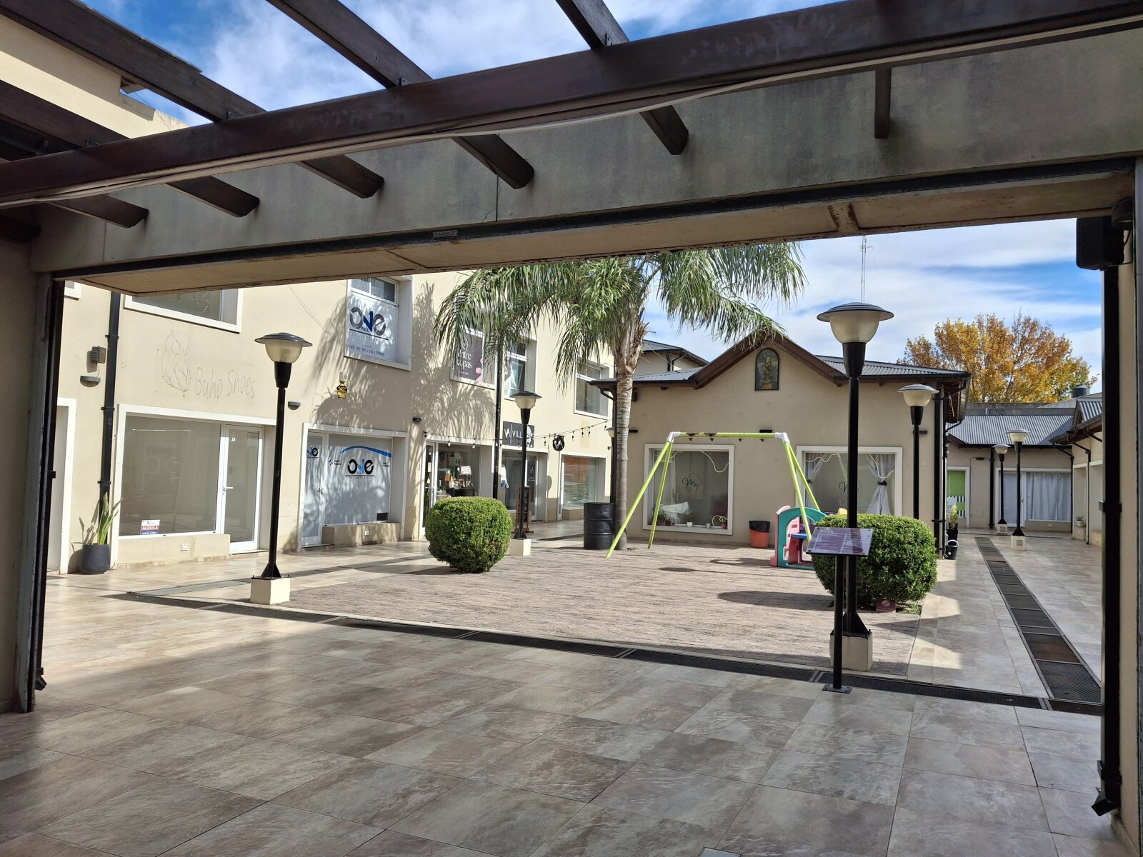 Ibarlucea: Portal de Ki, San Martin y Maipu Locales centricos en venta, Santa Fe, Argentina - 60