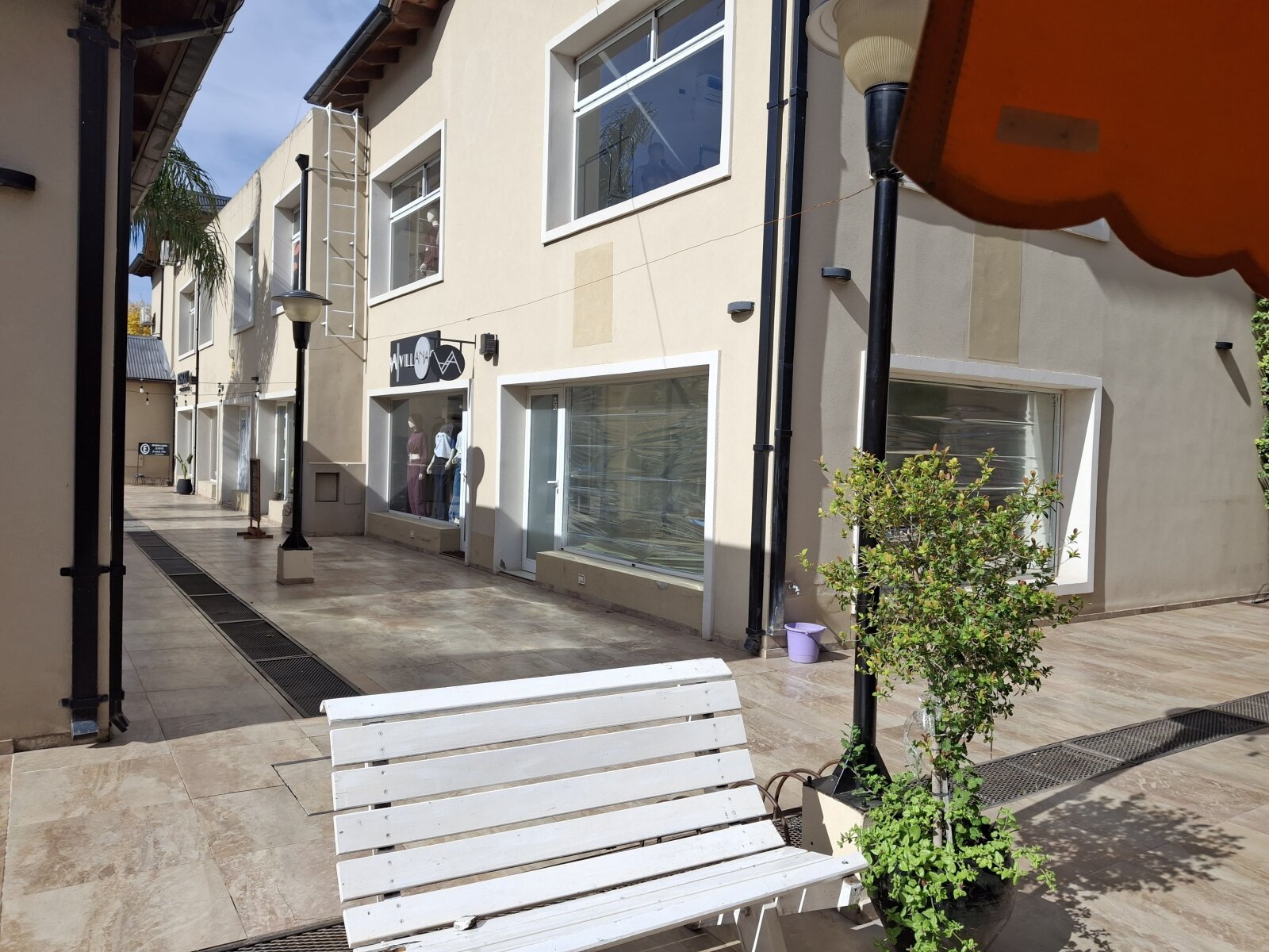 Ibarlucea: Portal de Ki, San Martin y Maipu Locales centricos en venta, Santa Fe, Argentina - 31