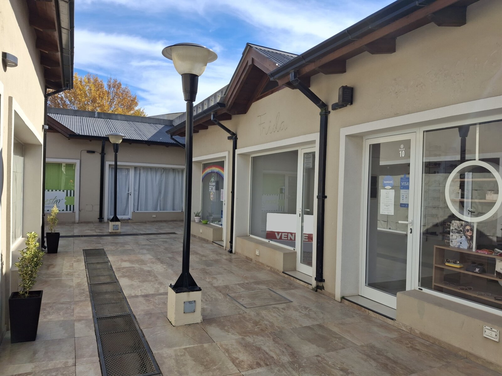 Ibarlucea: Portal de Ki, San Martin y Maipu Locales centricos en venta, Santa Fe, Argentina - 266