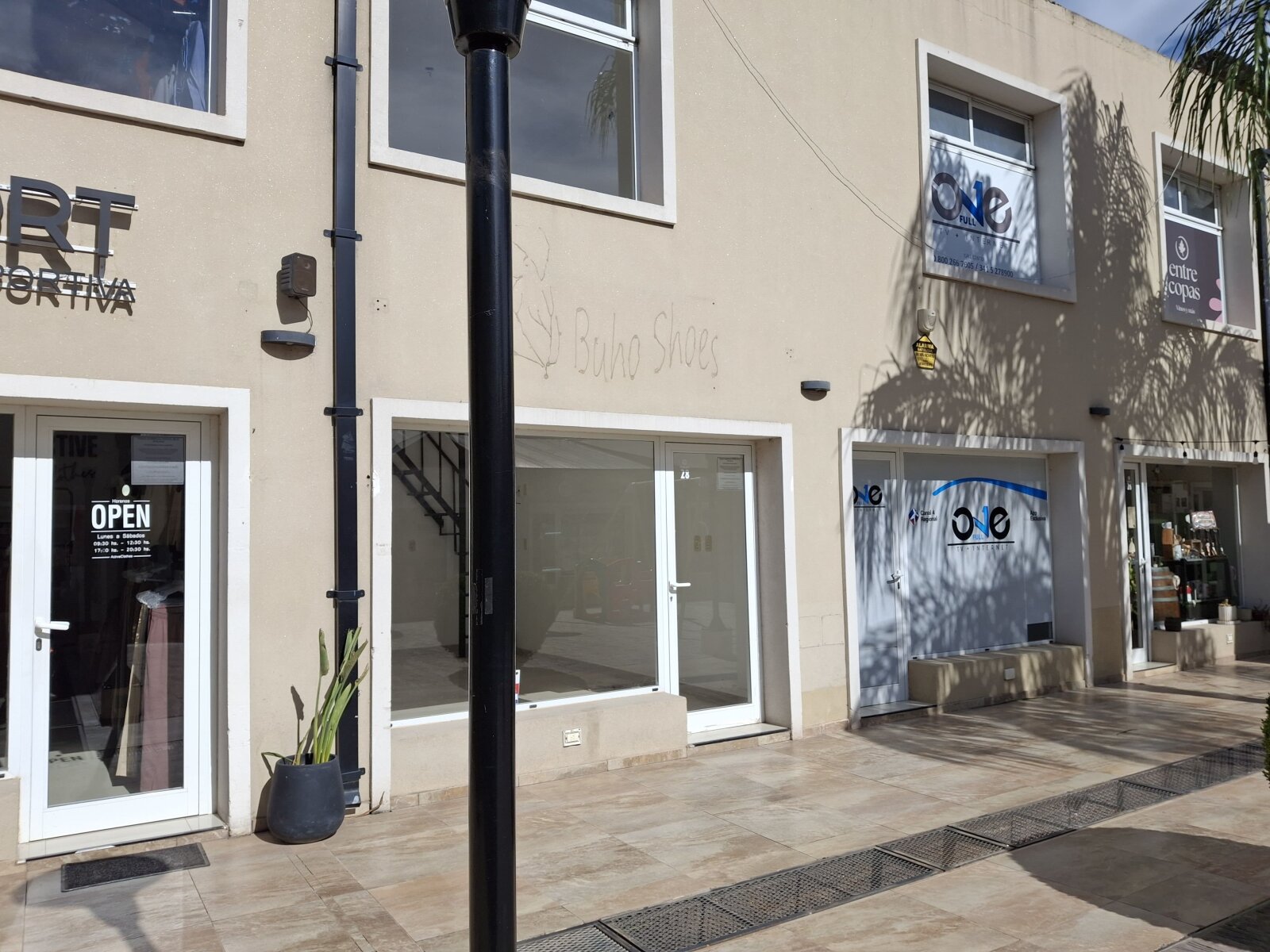 Ibarlucea: Portal de Ki, San Martin y Maipu Locales centricos en venta, Santa Fe, Argentina - 304